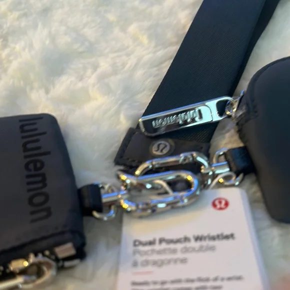 Lululemon Dual Pouch Wristlet in Oil Blue, OS - Picture 6 of 12